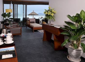 होटल Palace 4*