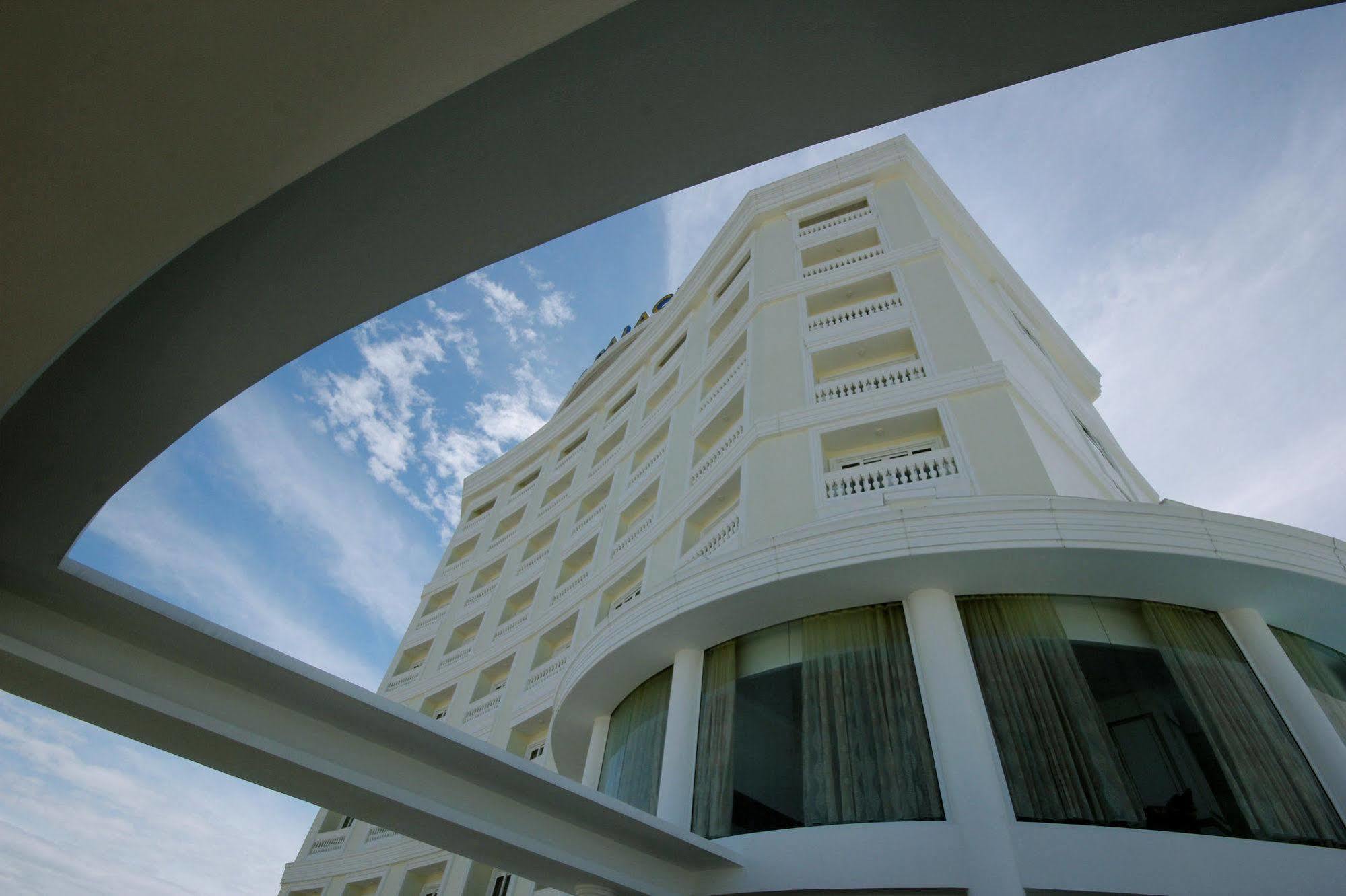 Palace 4*