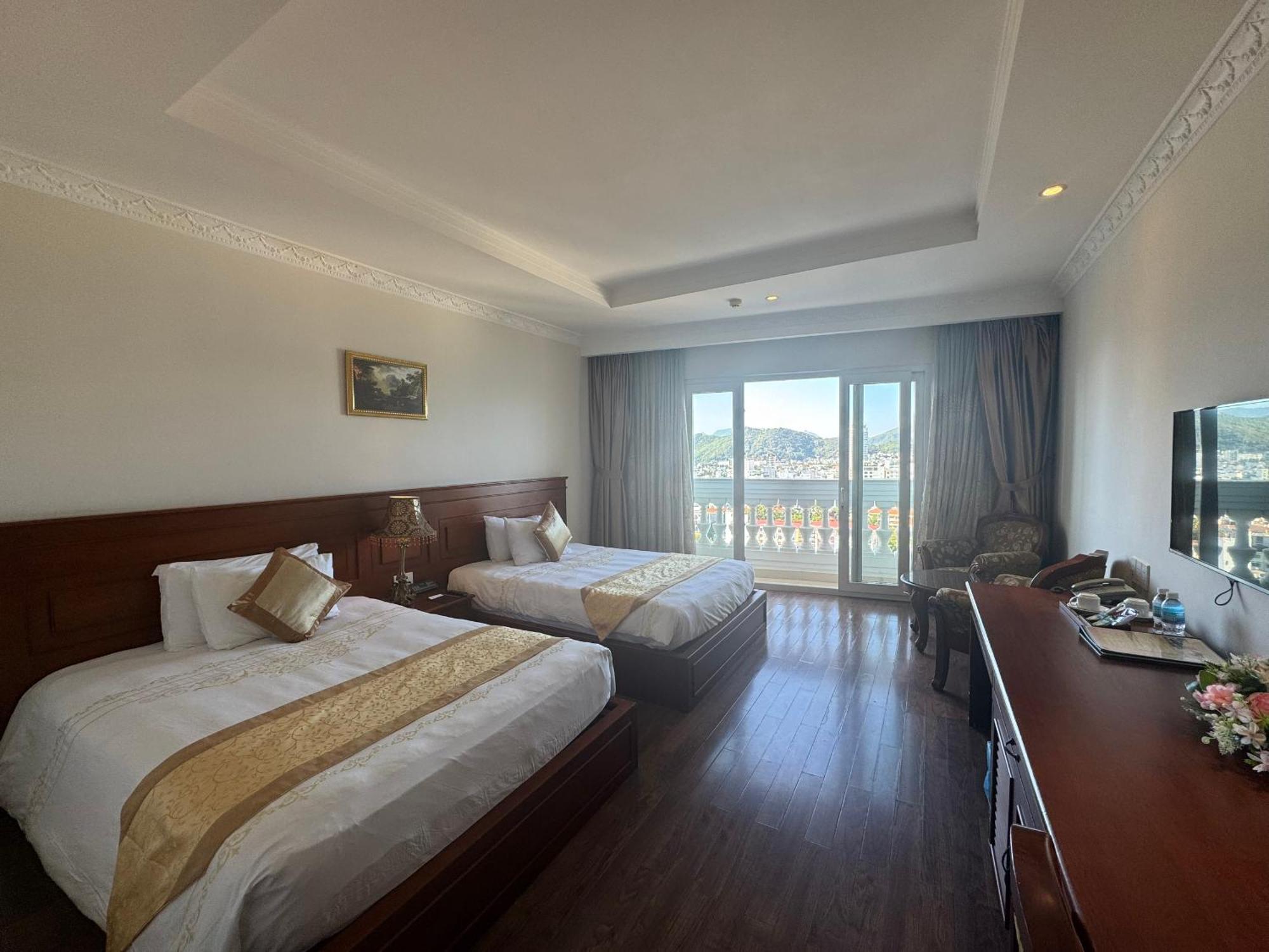 Palace 4* Нячанг