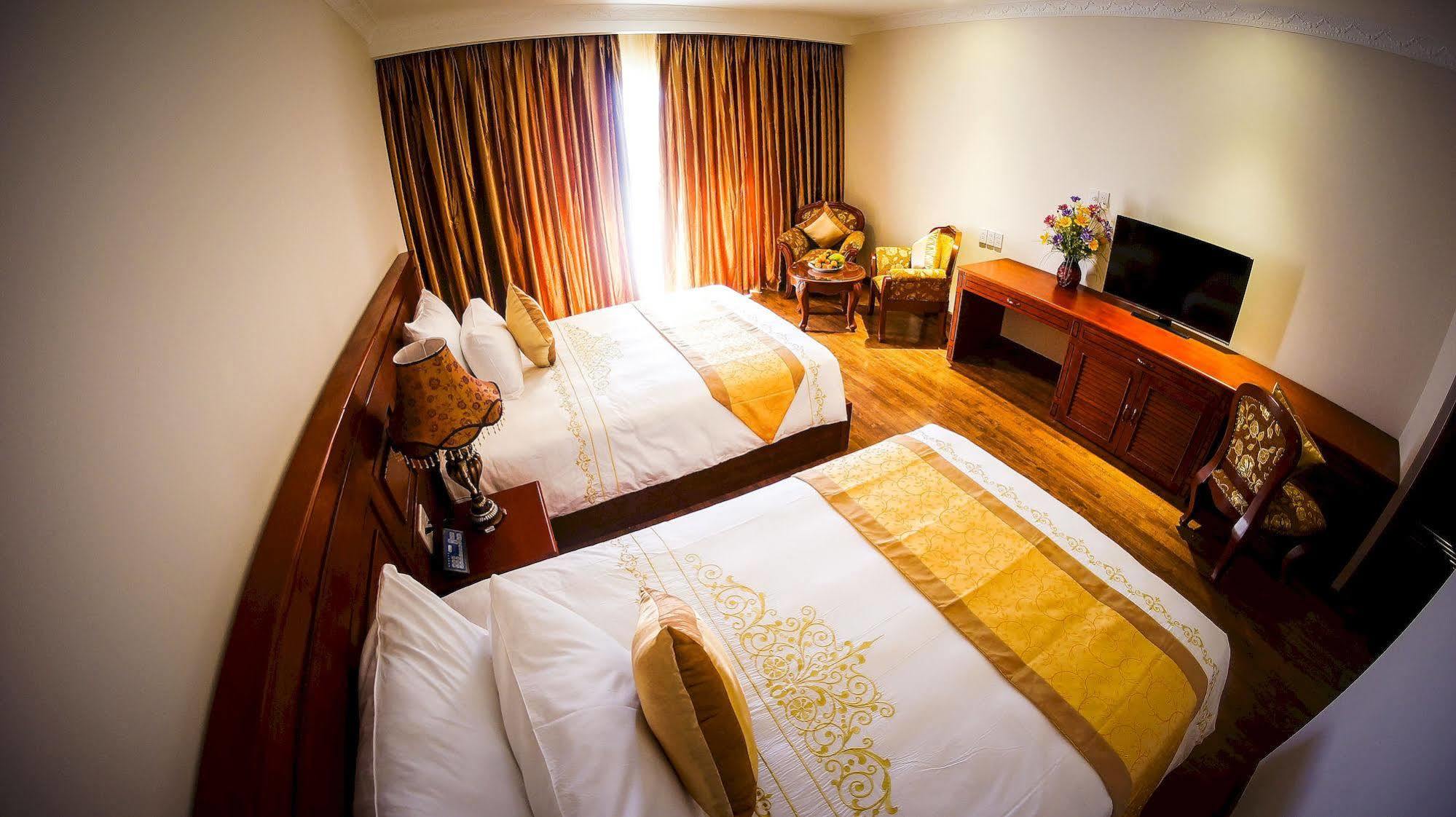 Palace Отель 4*